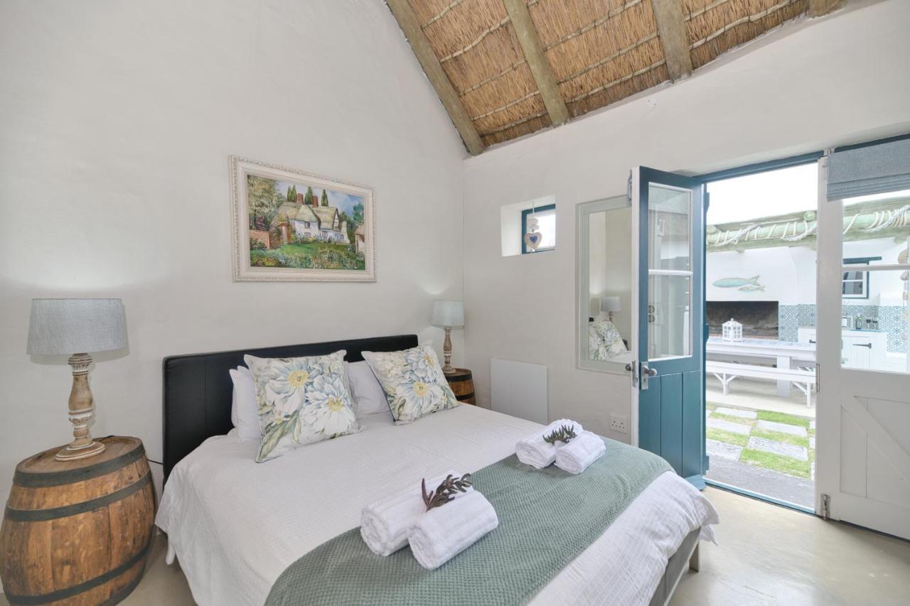 Zuidste Huisie Fisherman'S Cottage Струисбай Екстериор снимка